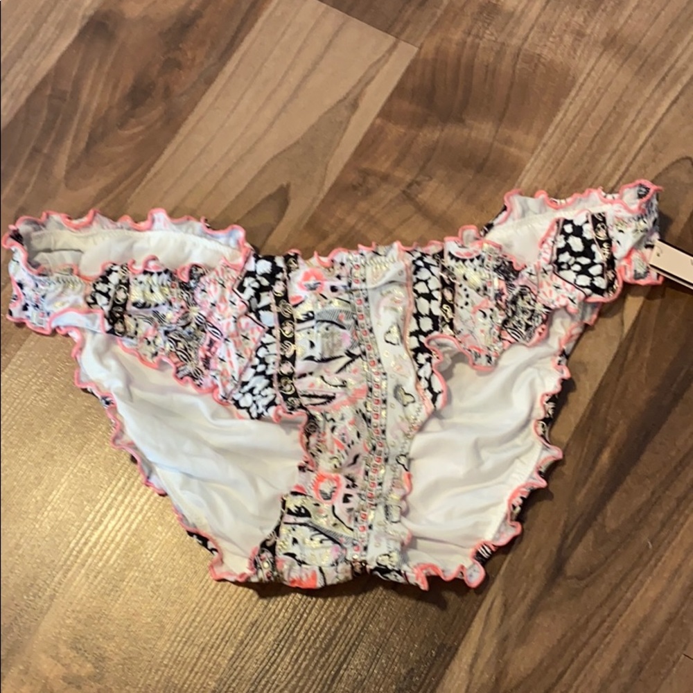 NWT Victoria’s Secret ruffle cheeky bikini bottom